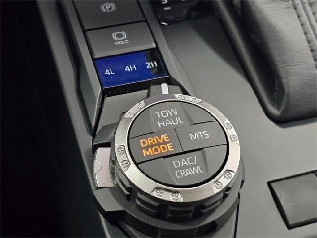 New 2025 Toyota Tacoma TRD Off-Road image 7