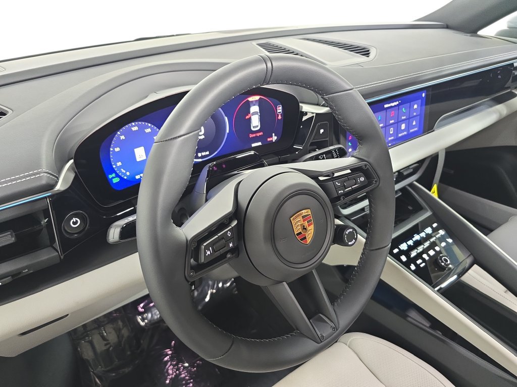 New 2026 Porsche Macan Electric RWD image 4