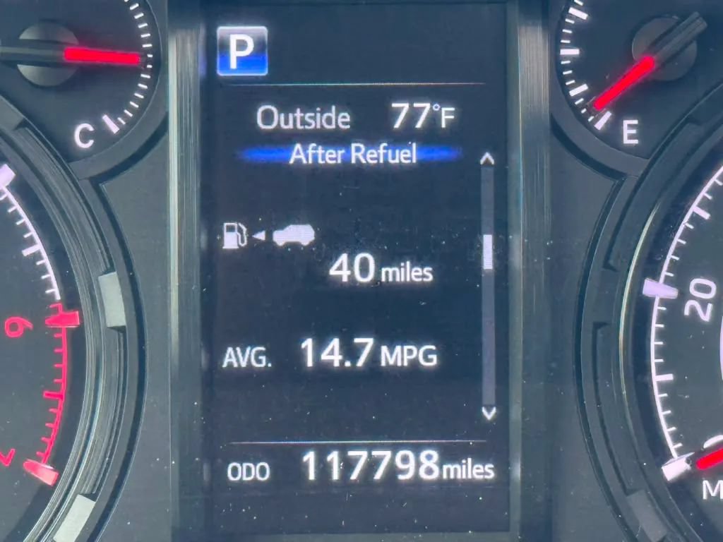 Used 2021 Toyota 4Runner SR5 Premium w/ Moonroof Package AWD/4WD image 17