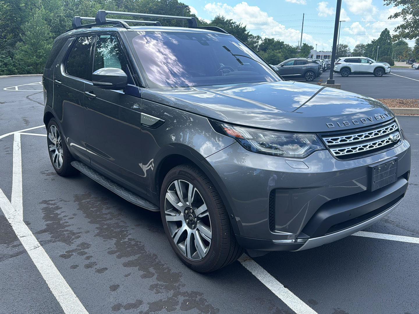 Certified 2019 Land Rover Discovery HSE AWD/4WD image 3