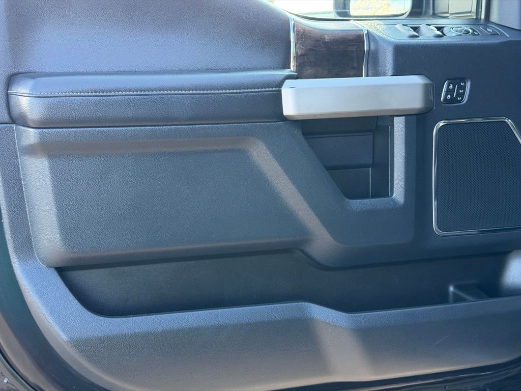 Used 2022 Ford F350 Lariat w/ Lariat Ultimate Package AWD/4WD image 22