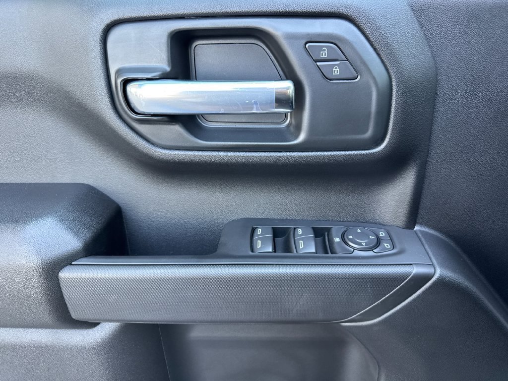 New 2026 Chevrolet Silverado 1500 Custom w/ LPO, Dark Essentials Package RWD image 10
