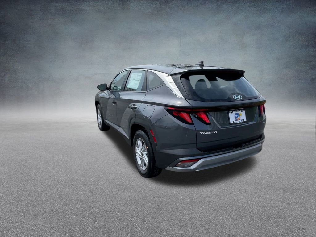 Used 2025 Hyundai Tucson SE image 18