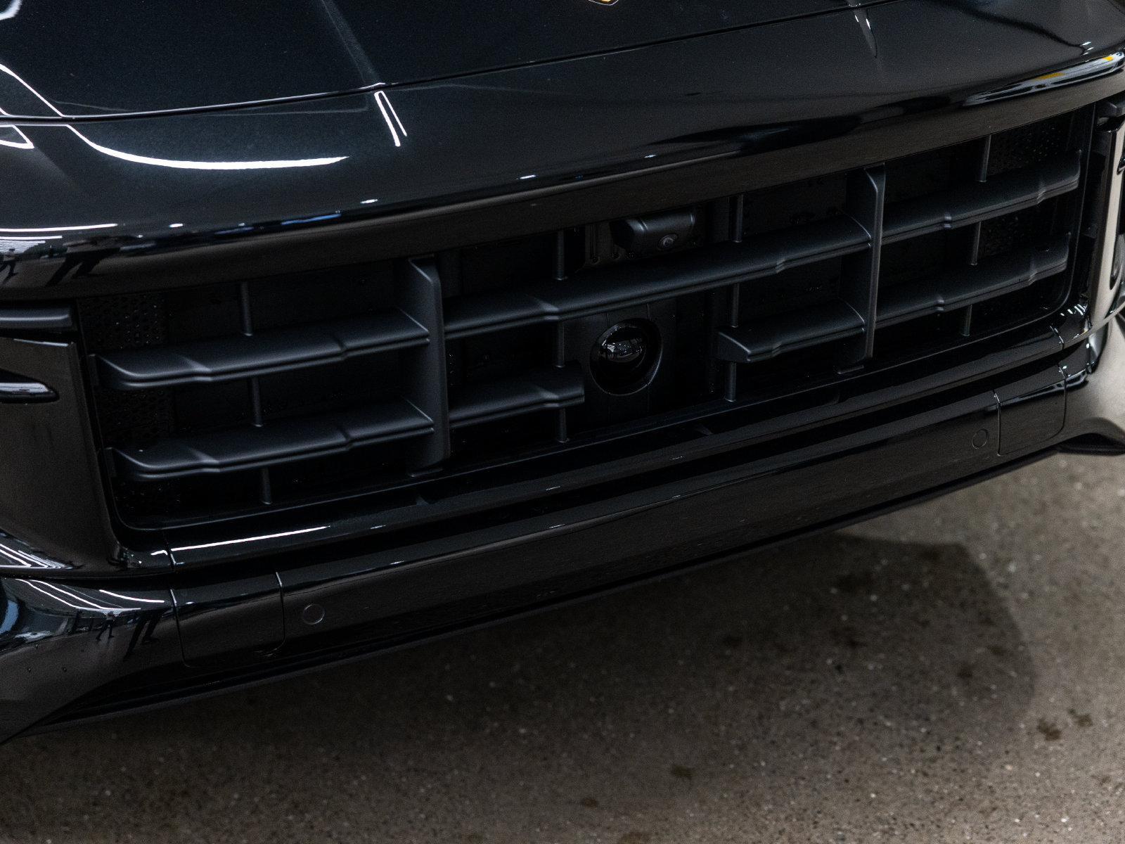 Certified 2025 Porsche Cayenne S w/ Premium Package Plus AWD/4WD image 19