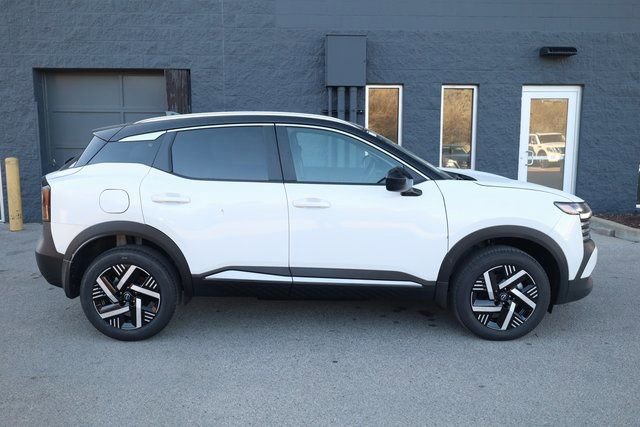 New 2026 Nissan Kicks SV w/ SV Premium Package FWD image 4
