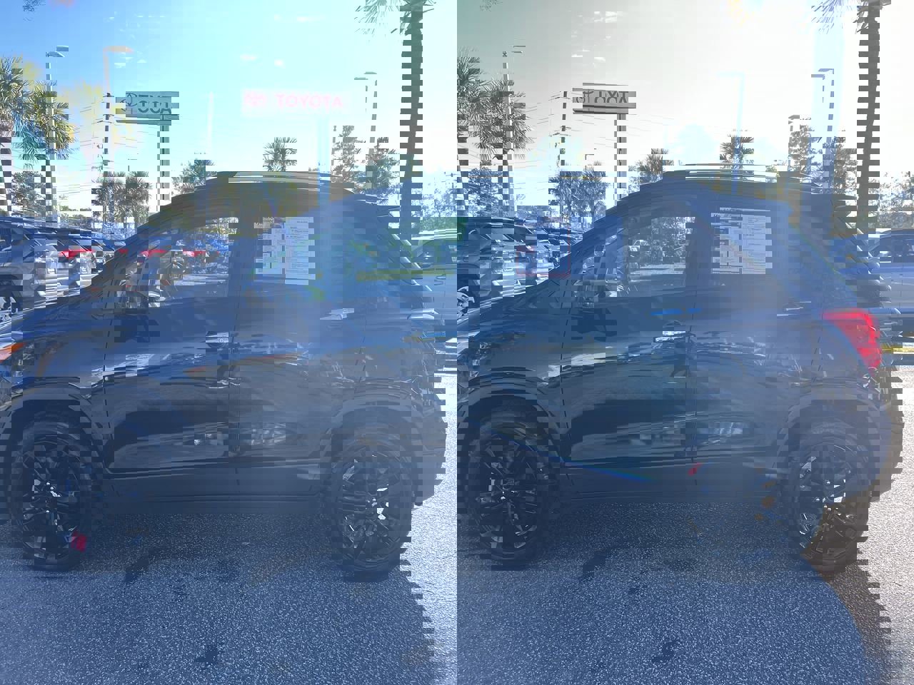 Used 2018 Chevrolet Trax LT w/ Redline Edition image 7