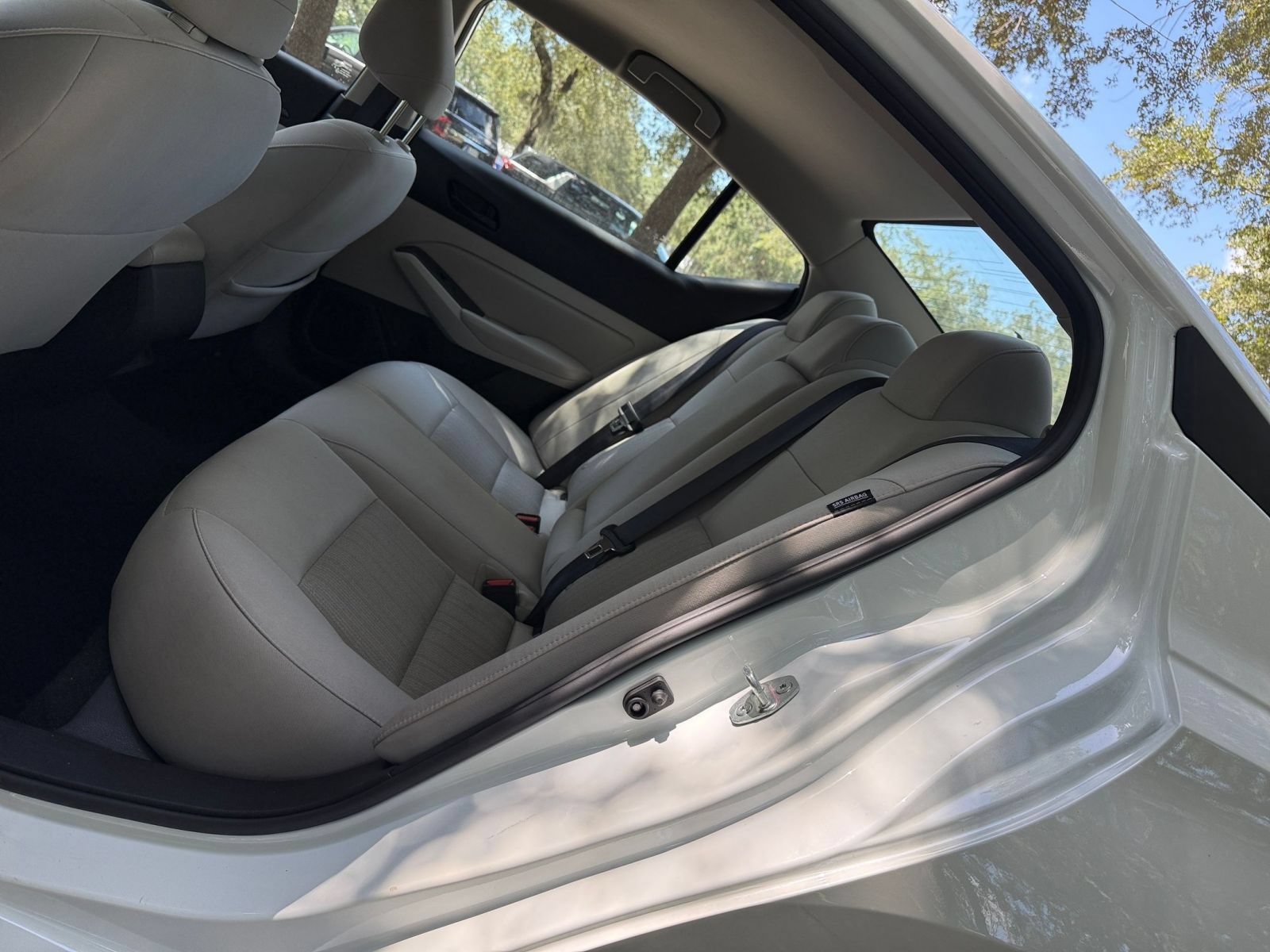 Used 2025 Nissan Altima 2.5 SV FWD image 18