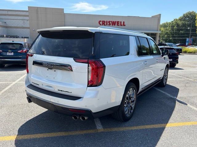 Used 2024 GMC Yukon XL Denali Ultimate AWD/4WD image 6