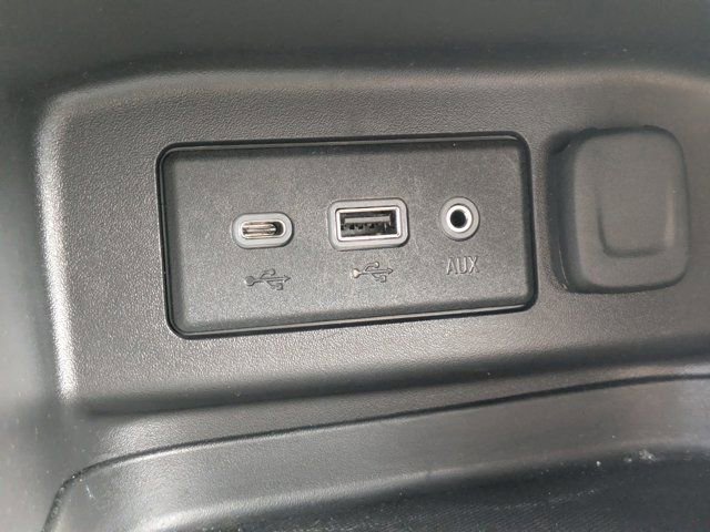 Used 2024 Chevrolet Equinox LT image 19