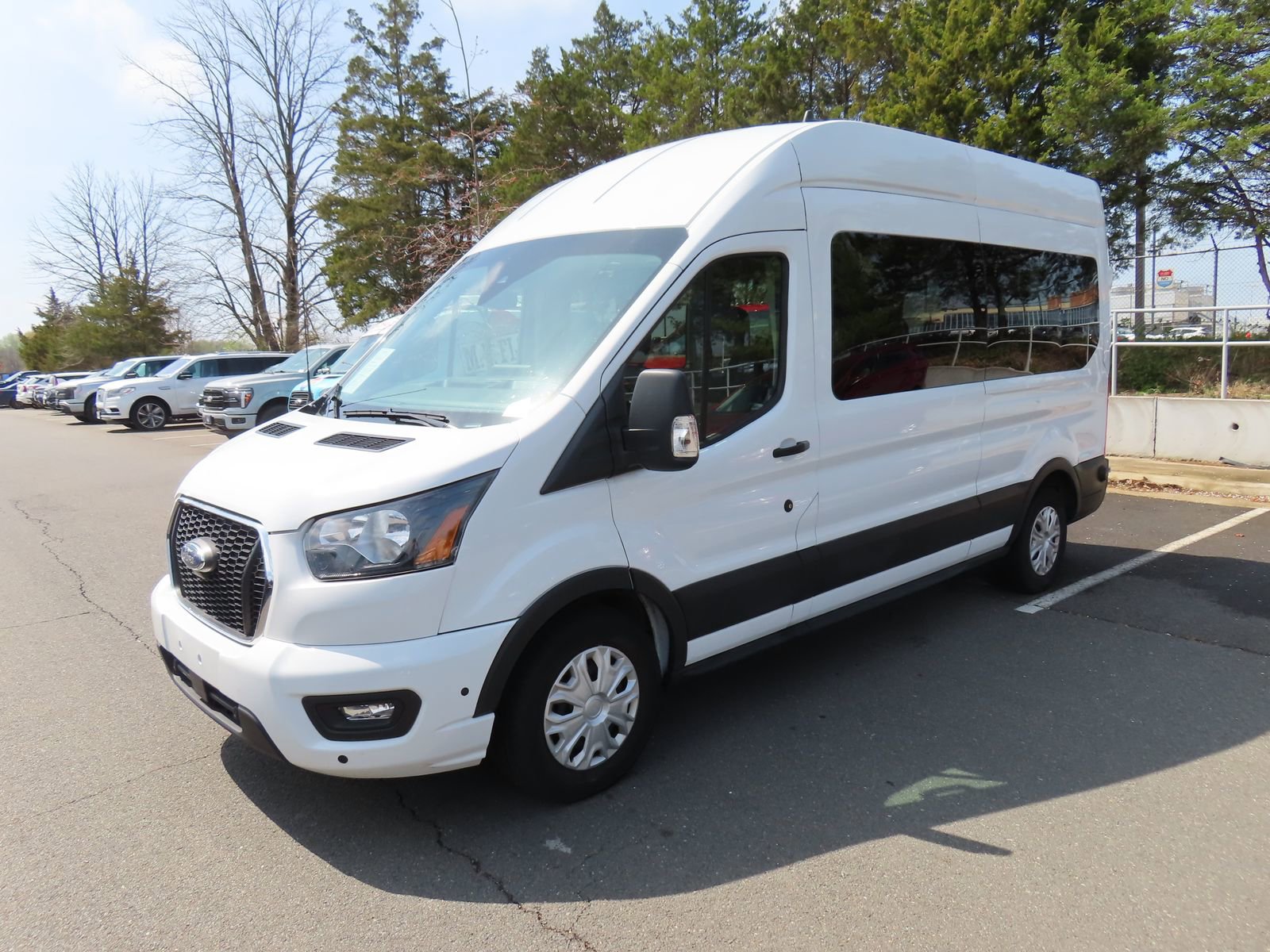 Used 2024 Ford Transit 350 XLT image 3