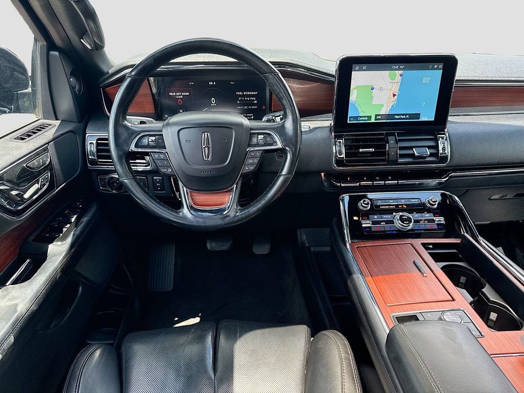 Used 2021 Lincoln Navigator Reserve AWD/4WD image 25