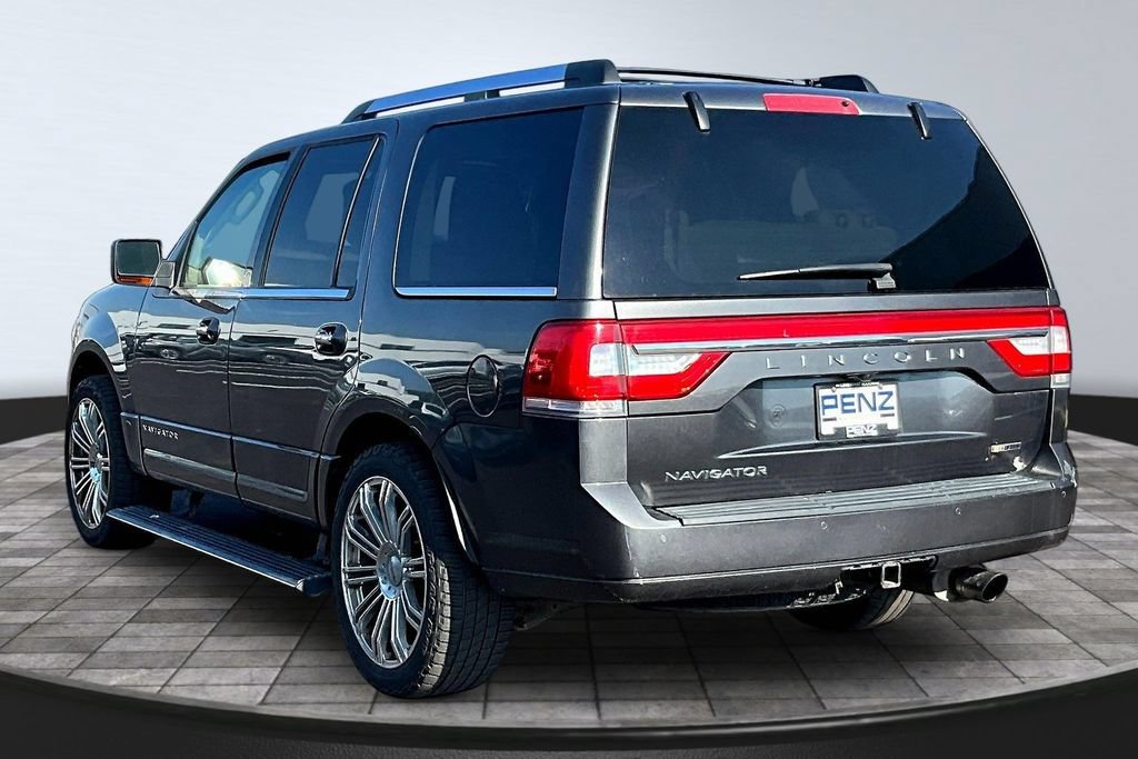 Used 2015 Lincoln Navigator 4WD w/ Equipment Group 101A Reserve image 4