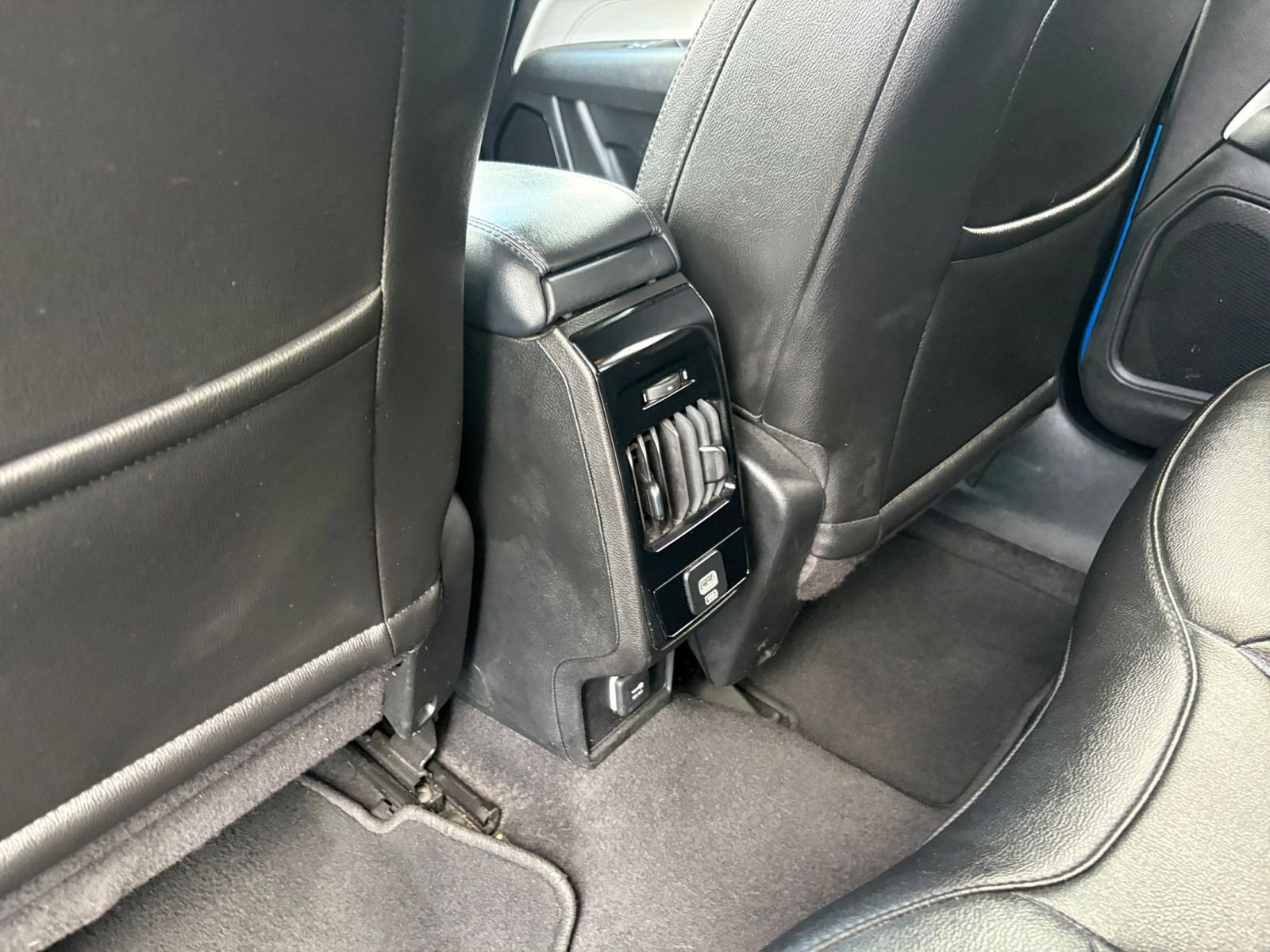 Used 2025 Jeep Compass Limited AWD/4WD image 23