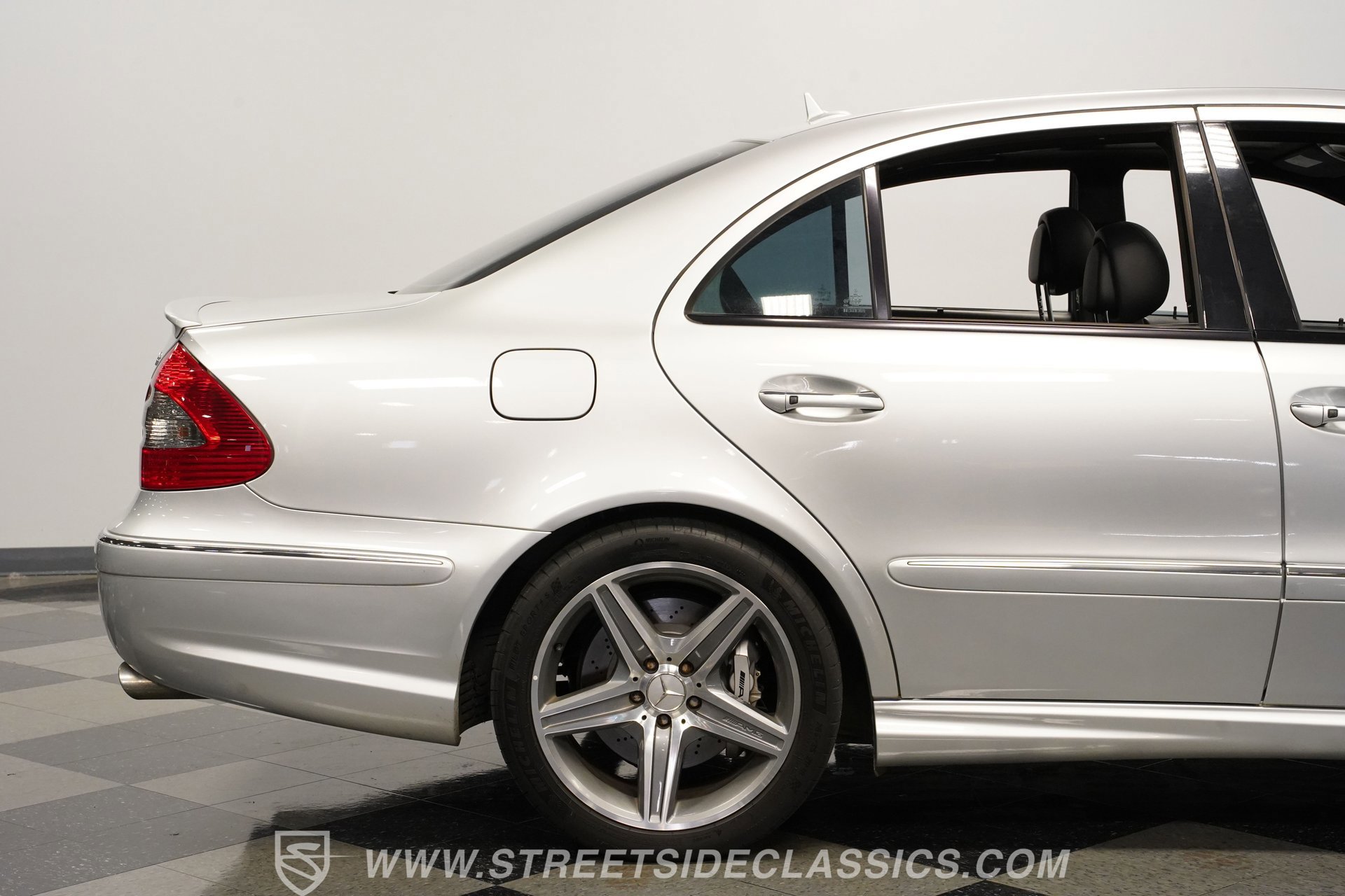 Used 2007 Mercedes-Benz E 63 AMG Sedan image 29