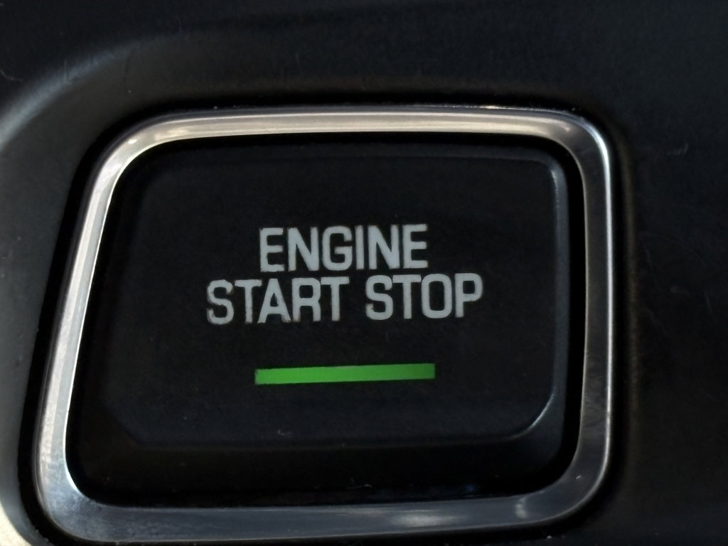 Used 2020 Chevrolet Camaro LT image 4