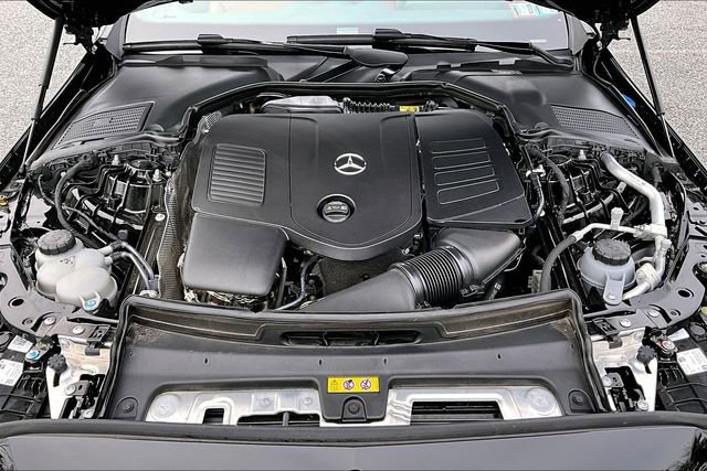 Used 2025 Mercedes-Benz C 300 4MATIC Sedan image 33