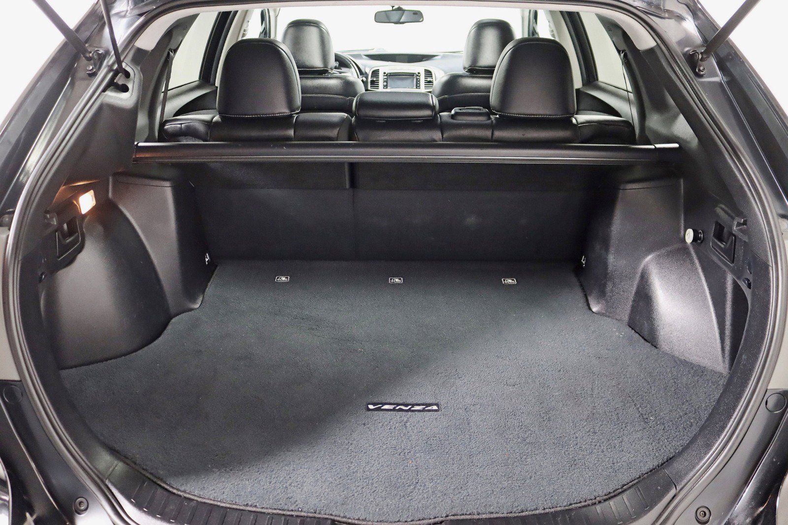 Used 2013 Toyota Venza XLE image 32