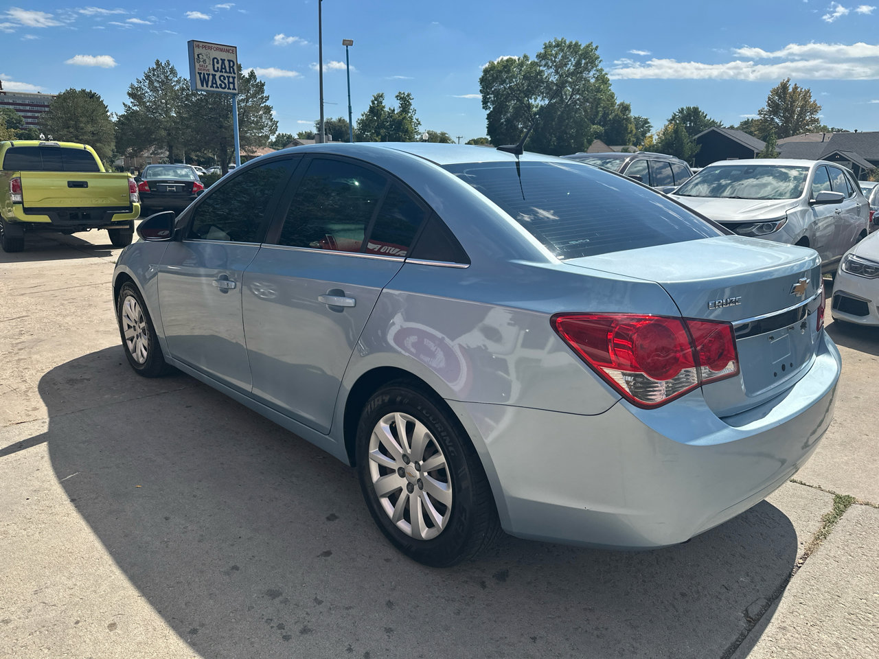 Used 2011 Chevrolet Cruze LS image 7