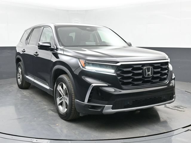 Used 2025 Honda Pilot EX-L image 2