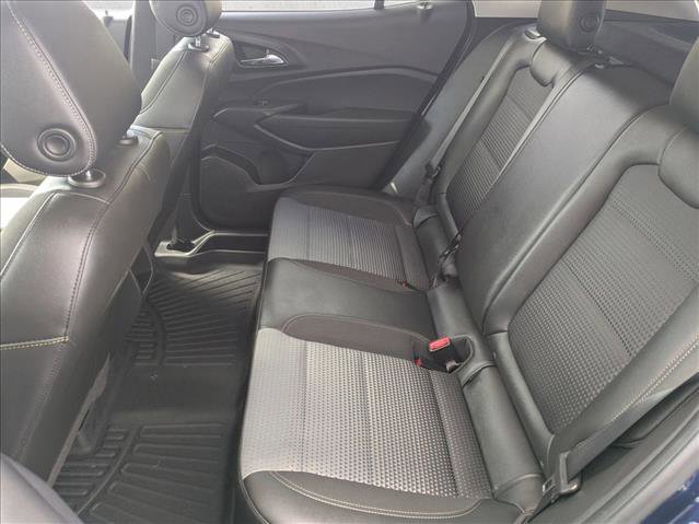 Used 2024 Chevrolet Trax LT w/ Sunroof Package FWD image 24