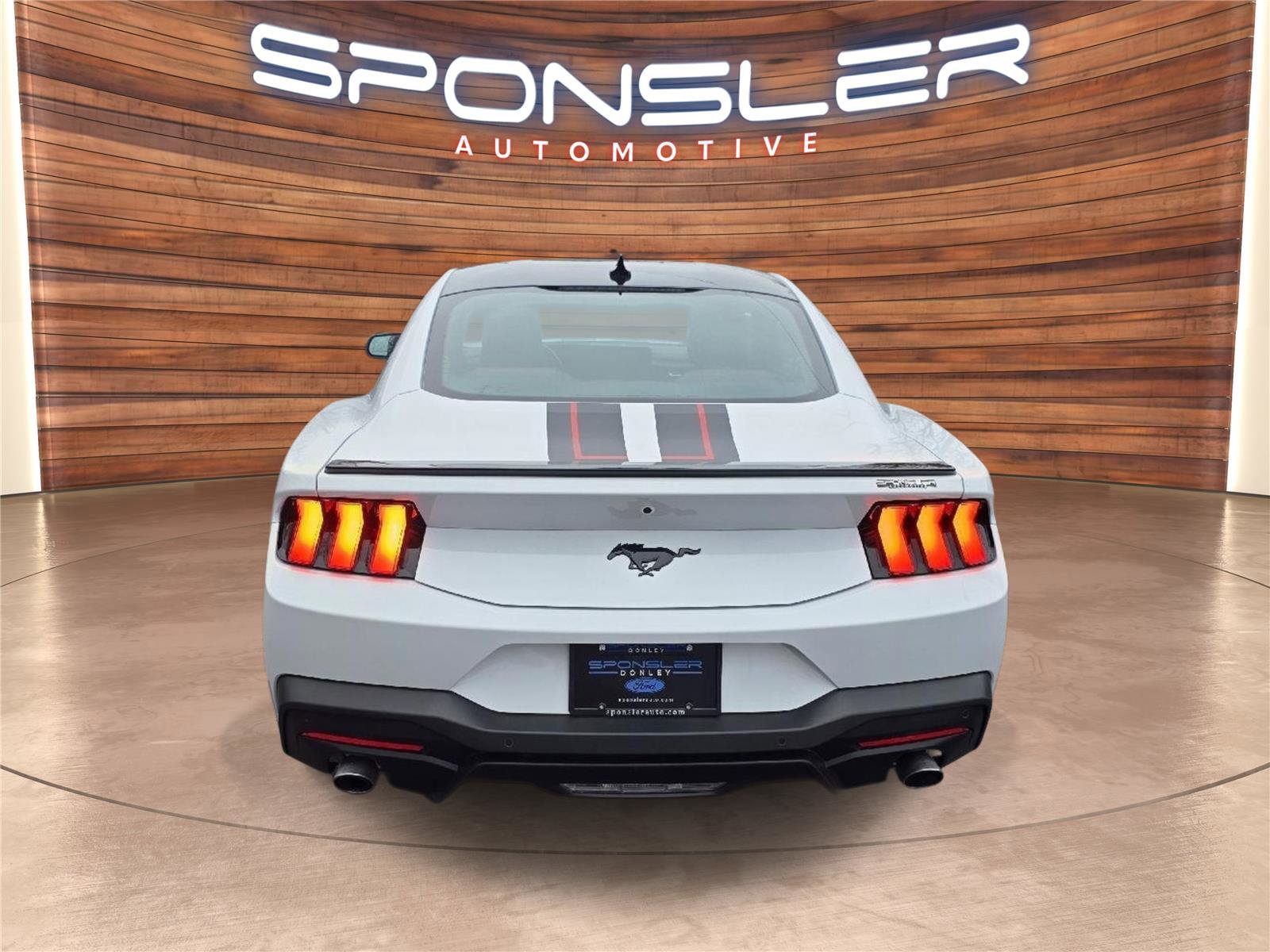 Used 2025 Ford Mustang Premium image 5