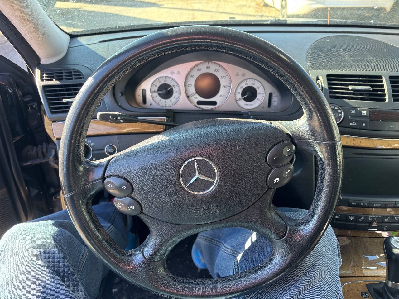 Used 2008 Mercedes-Benz E 350 4MATIC Sedan image 11