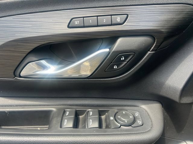 Used 2024 GMC Terrain SLT w/ Tech Package AWD/4WD image 20