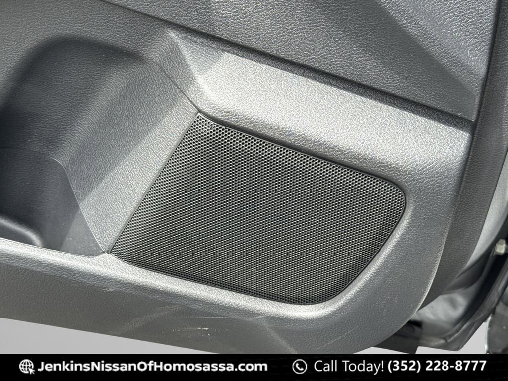 Certified 2025 Nissan Sentra SR image 37