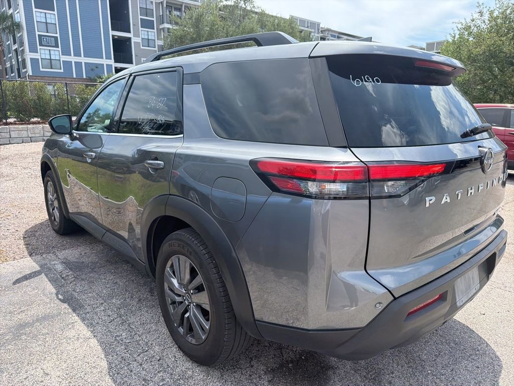 Used 2024 Nissan Pathfinder SV AWD/4WD image 6