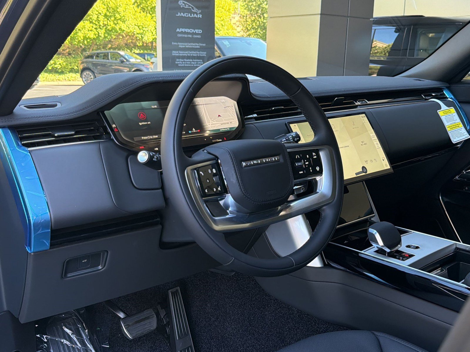 New 2026 Land Rover Range Rover SE AWD/4WD image 4