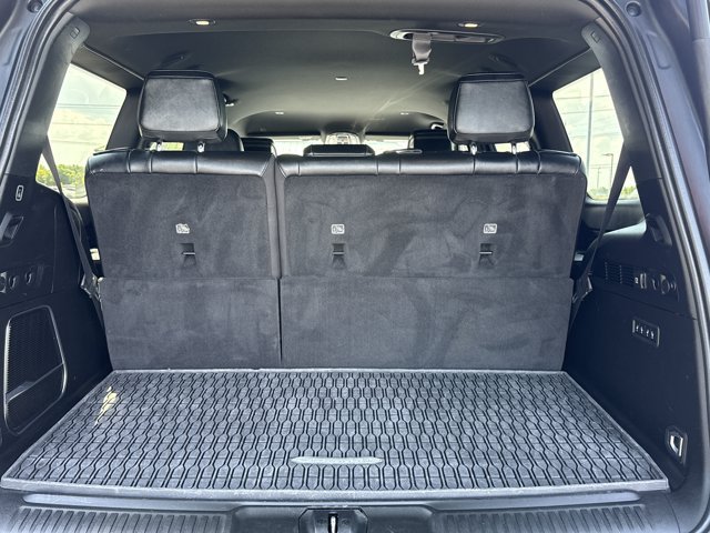 Used 2024 Jeep Wagoneer Series II w/ Flexible Seating Group RWD image 12