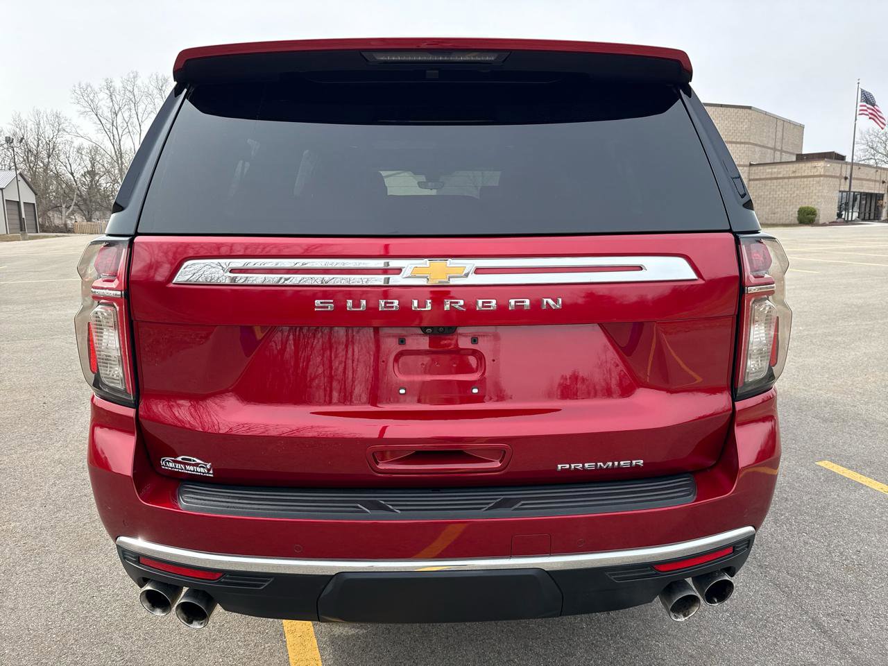 Used 2021 Chevrolet Suburban Premier w/ Premium Package image 6