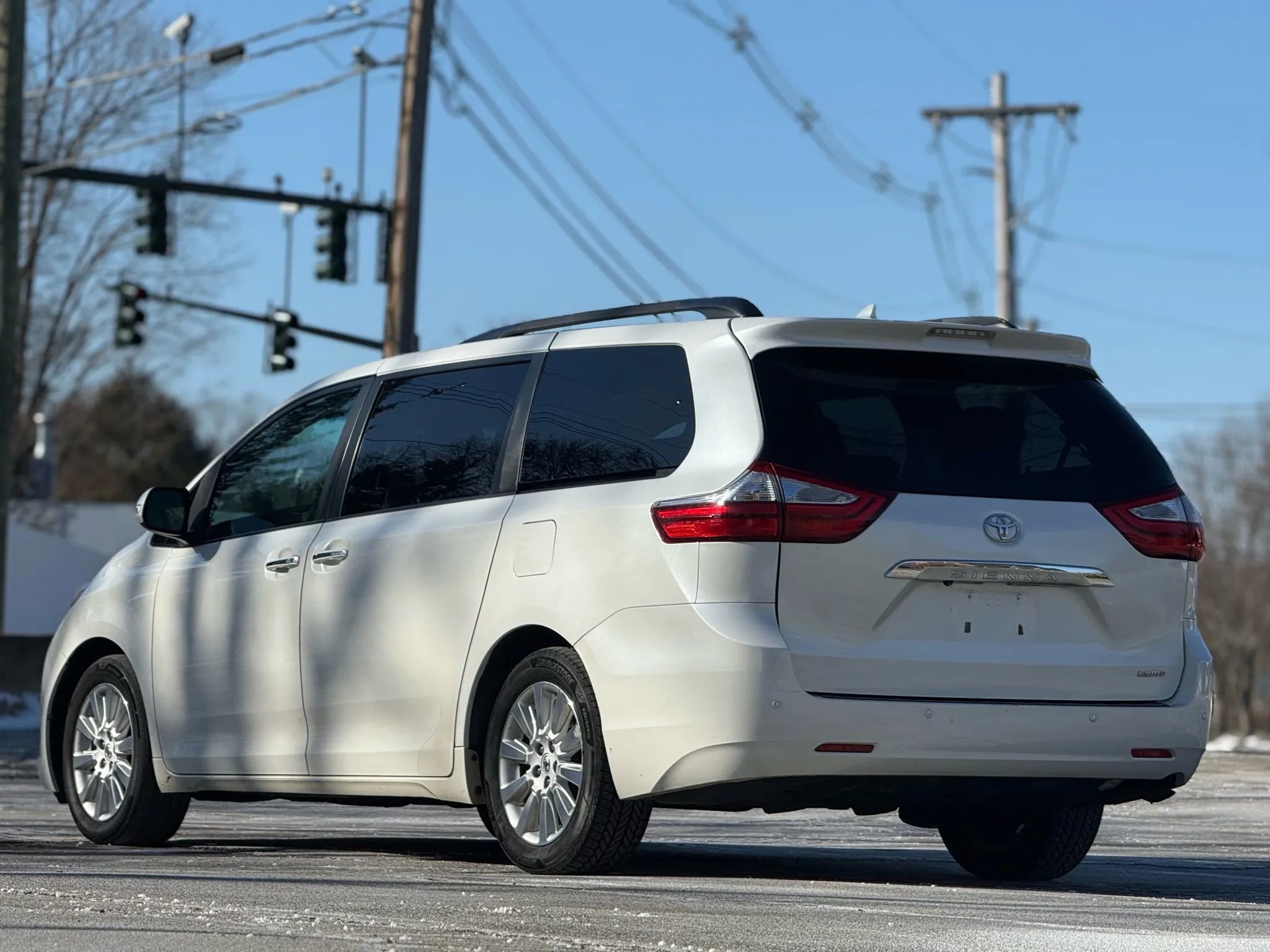 Used 2015 Toyota Sienna Limited image 5