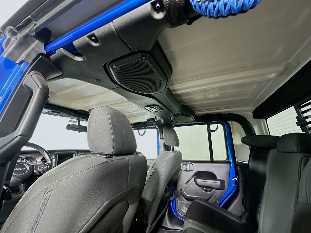 Used 2022 Jeep Gladiator Willys image 13