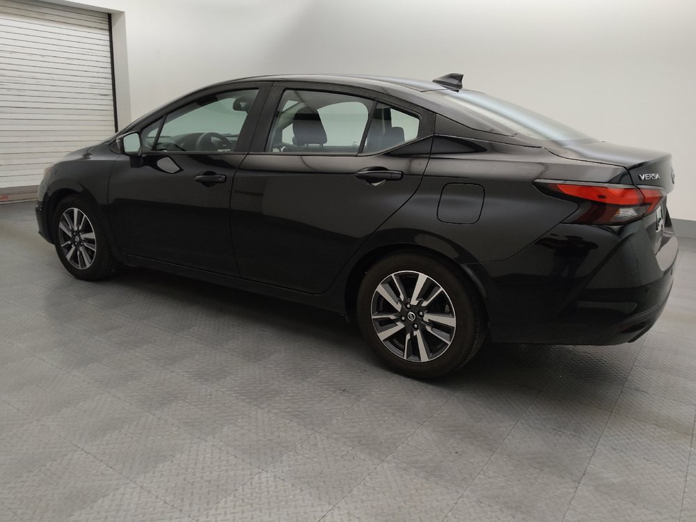 Used 2021 Nissan Versa SV FWD image 3