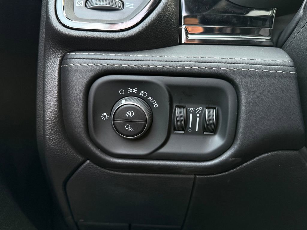 New 2026 RAM 2500 Limited image 19