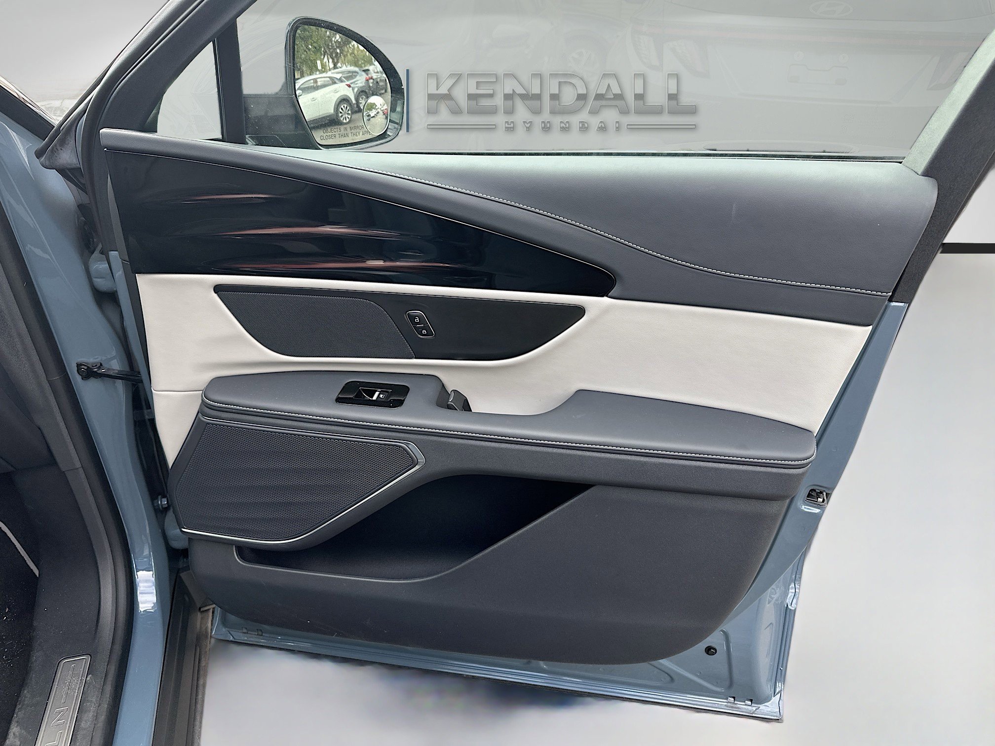 Used 2025 Lincoln Nautilus Premier image 32