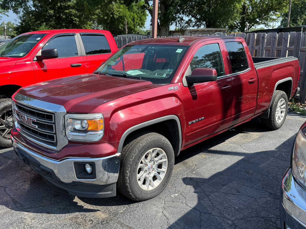 Used 2014 GMC Sierra 1500 SLE w/ SLE Value Package AWD/4WD image 1