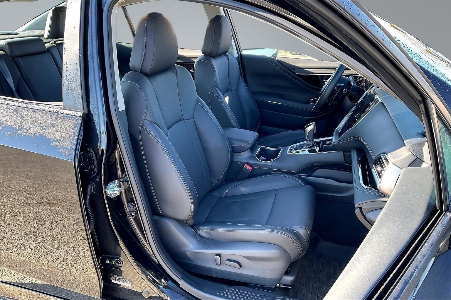 Certified 2025 Subaru Legacy Limited image 7