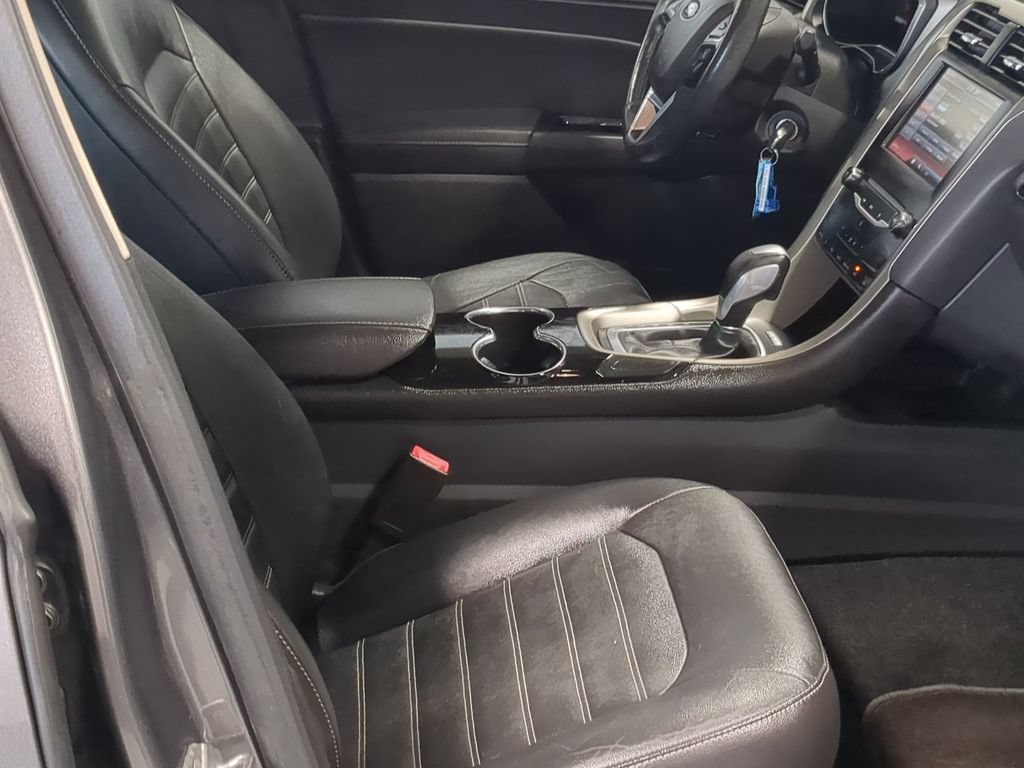Used 2014 Ford Fusion SE w/ Equipment Group 202A FWD image 27