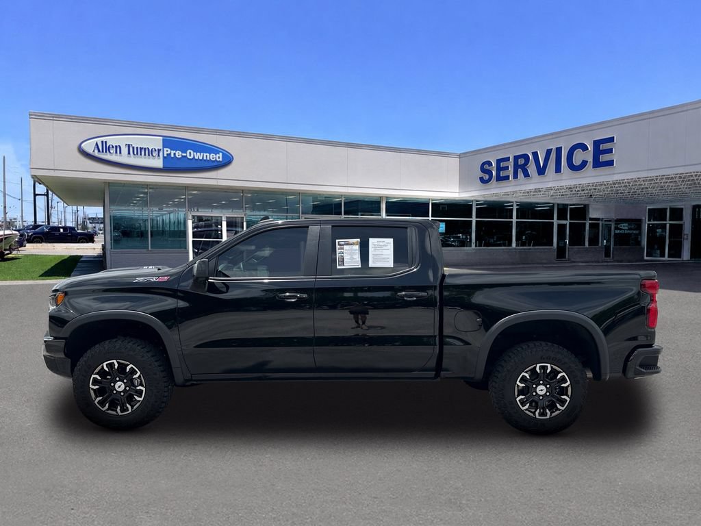 Used 2023 Chevrolet Silverado 1500 ZR2 w/ Technology Package AWD/4WD image 4