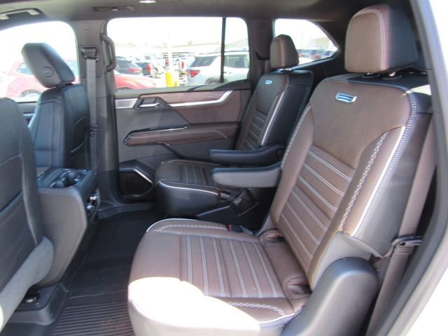 New 2026 GMC Acadia Denali Ultimate w/ LPO, Floor Liner Package AWD/4WD image 29