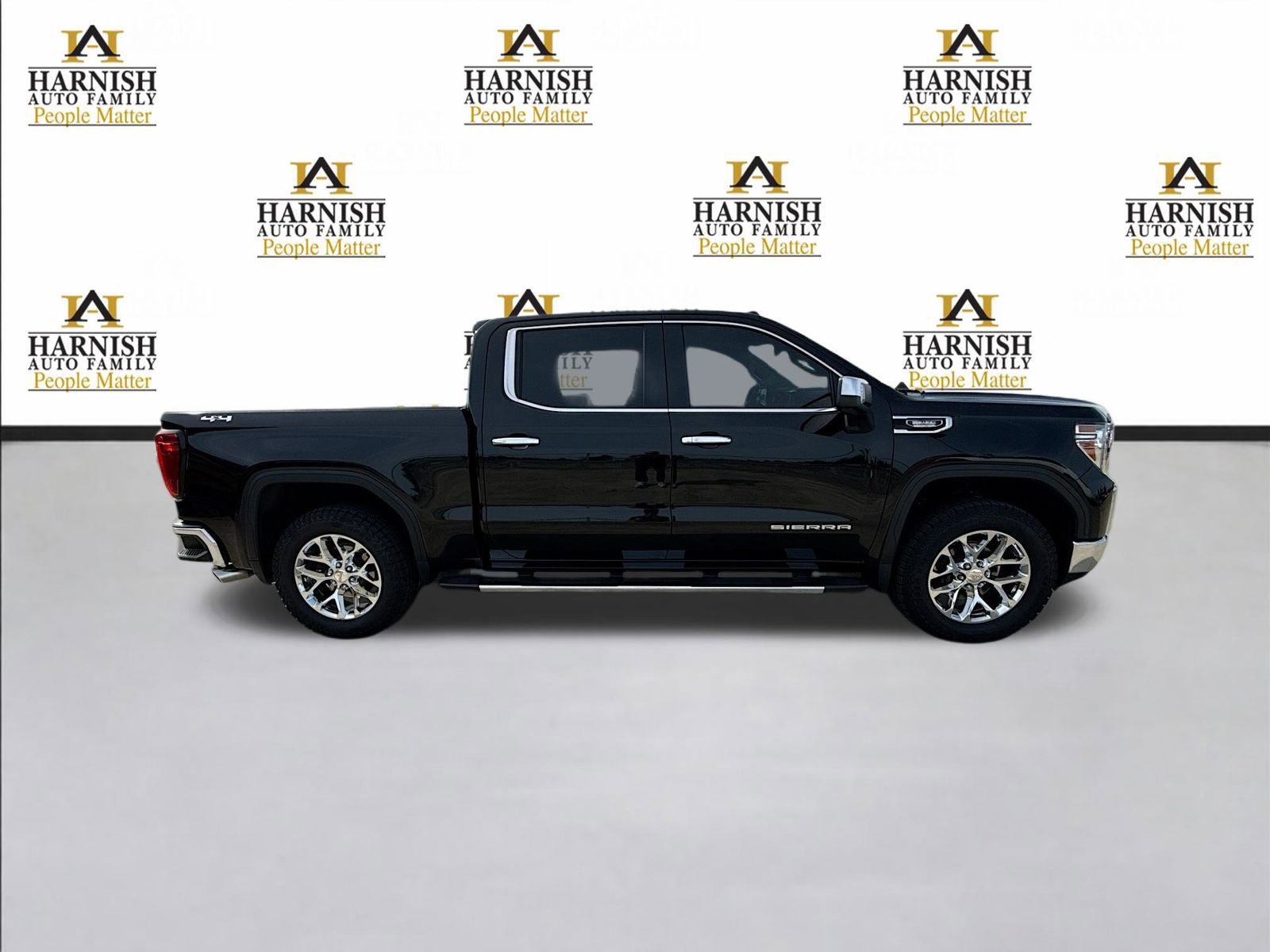 Used 2021 GMC Sierra 1500 SLT w/ SLT Premium Package AWD/4WD image 7