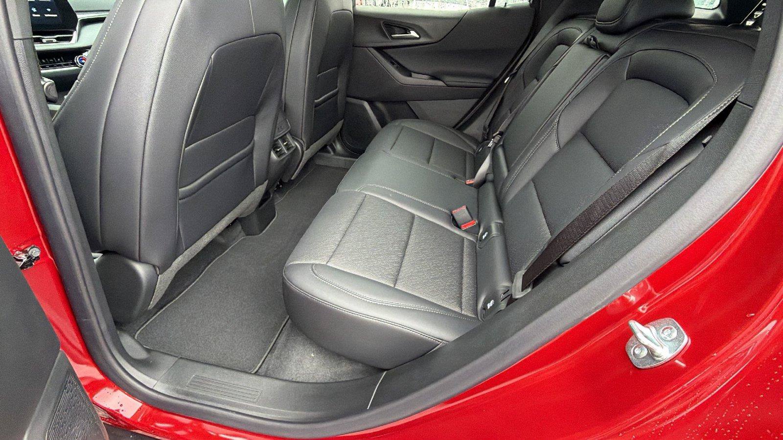 New 2027 Chevrolet Equinox LT w/ Convenience Package II FWD image 19