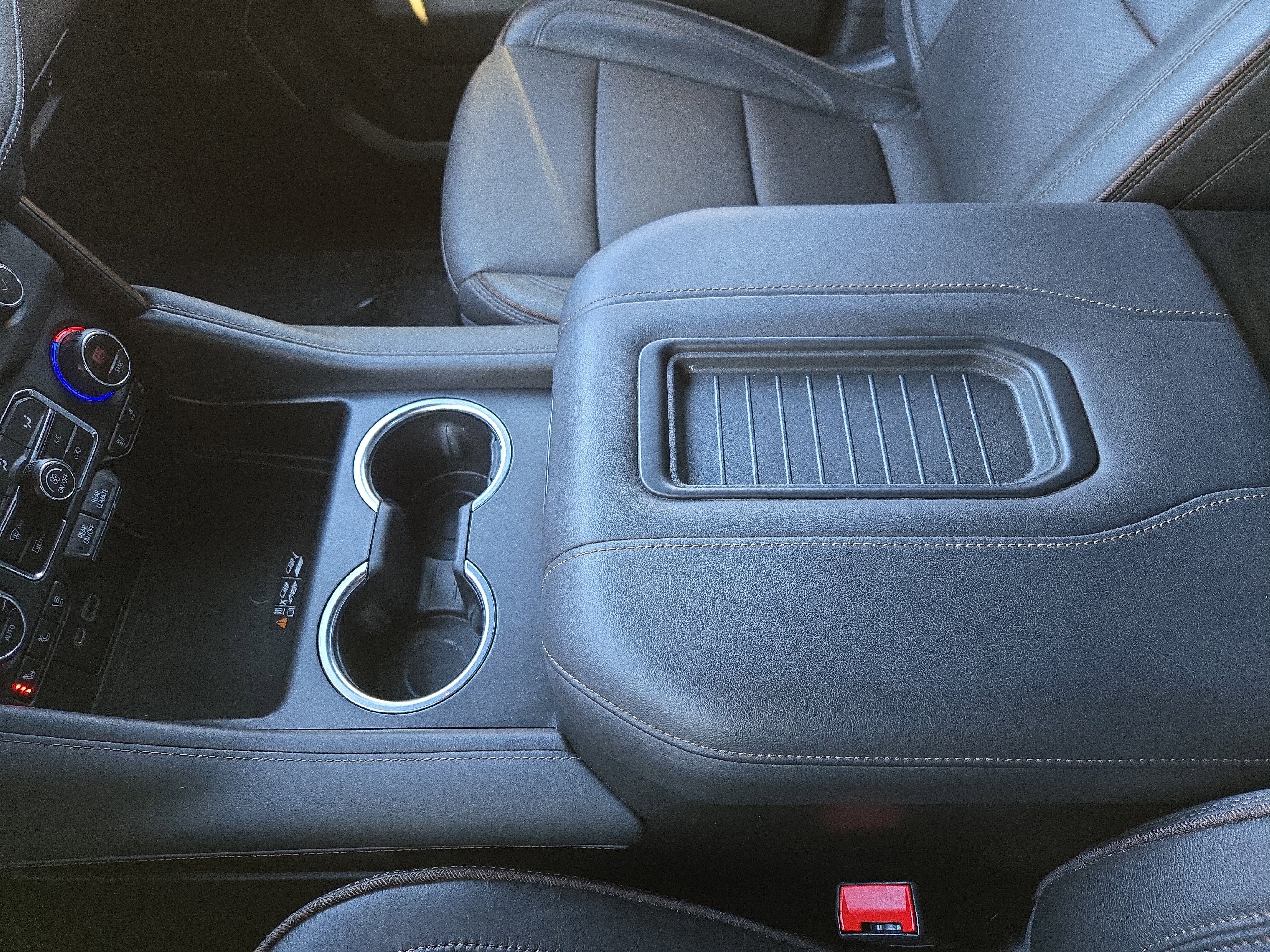 Used 2021 Chevrolet Tahoe High Country w/ Premium Package image 22