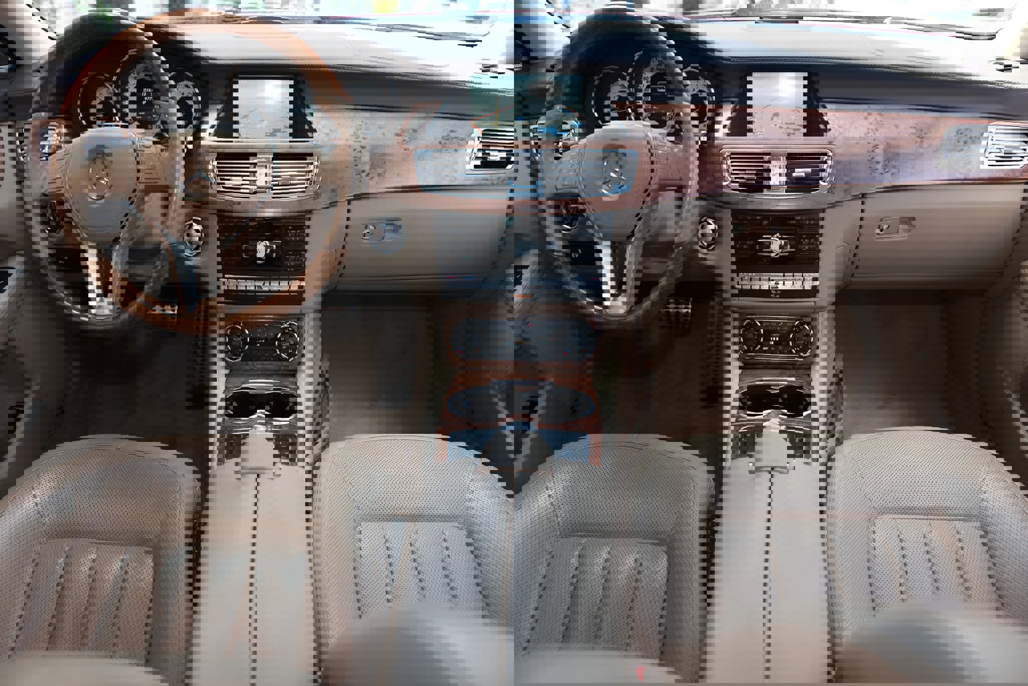 Used 2014 Mercedes-Benz CLS 550 4MATIC image 24