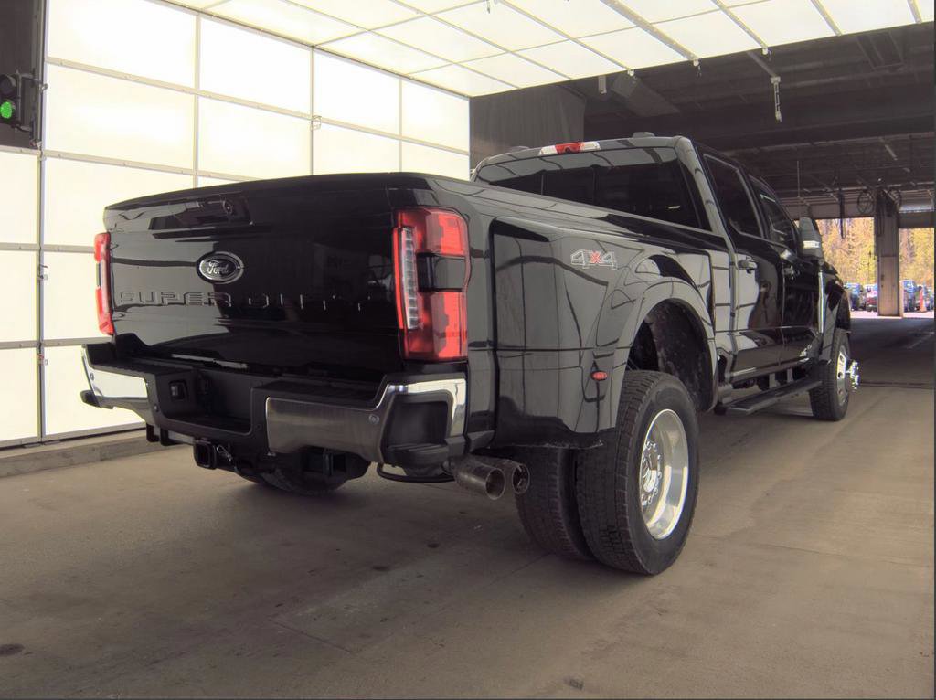 Used 2026 Ford F450 Lariat w/ Lariat Premium Package AWD/4WD image 4