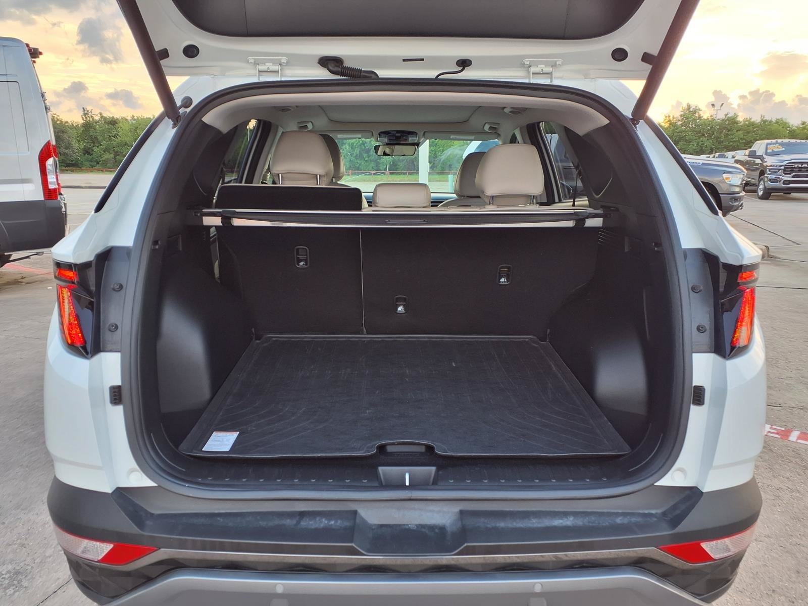 Used 2024 Hyundai Tucson Limited FWD image 7