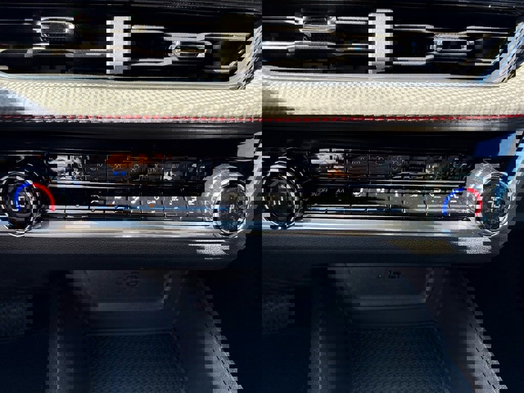 New 2026 Chevrolet Equinox RS w/ Convenience Package III image 19