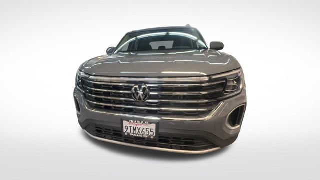 Certified 2025 Volkswagen Atlas SE FWD image 3
